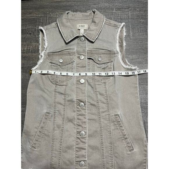 LOGO by Lori Goldstein Women's Denim Gray Distressed Vest & Boyfriend Jeans - Picture 12 of 16